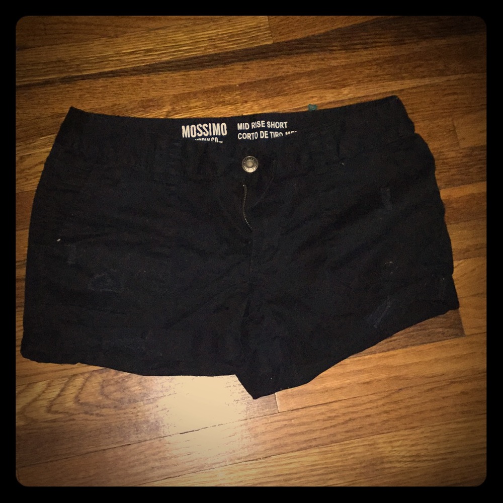 BLACK RIPPED MID RISE JEAN SHORTS